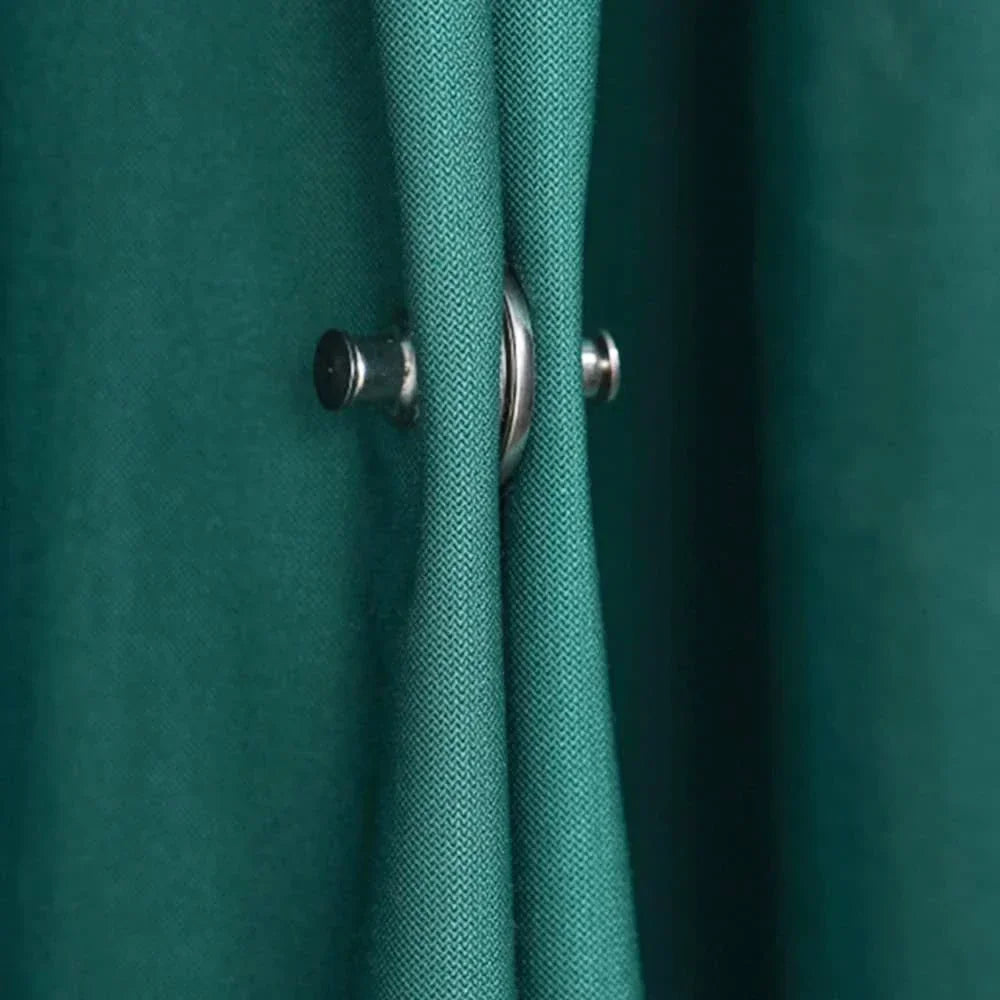 4/8 pack of magnetic curtain buttons, detachable curtain clips, prevents light leakage, and allows for curtain adjustment.