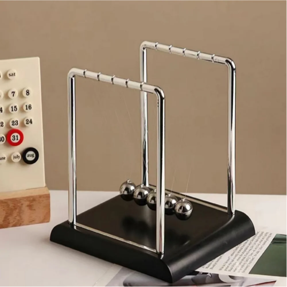 Newton's Cradle Balance Ball — Desktop Physics Toy